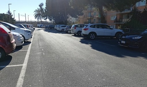 Vallecrosia, il mercato del lunedì verrà ridimensionato: scattano i divieti di sosta, fermata e transito sul solettone sud