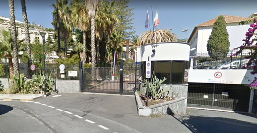 Sanremo: dopo il 'golpe' dei Talebani in arrivo alcuni profughi afgani alla base logistica militare di via Lamarmora Sanremo: dopo il 'golpe' dei Talebani in arrivo alcuni profughi afgani alla base logistica militare di via Lamarmora