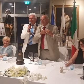 Bordighera: passaggio di consegne tra Presidenti martedì scorso per il Rotary Sanremo Hanbury