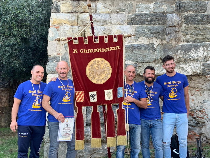 Grande successo per il Sestiere Burgu a Savona: primo classificato nel Palio Marinaro ‘In Viaggio con Colombo’ Grande successo per il Sestiere Burgu a Savona: primo classificato nel Palio Marinaro ‘In Viaggio con Colombo’
