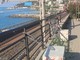 Bordighera: il consigliere comunale Ramoino denuncia la precarietà della staccionata sull'Aurelia vicino alla ferrovia
