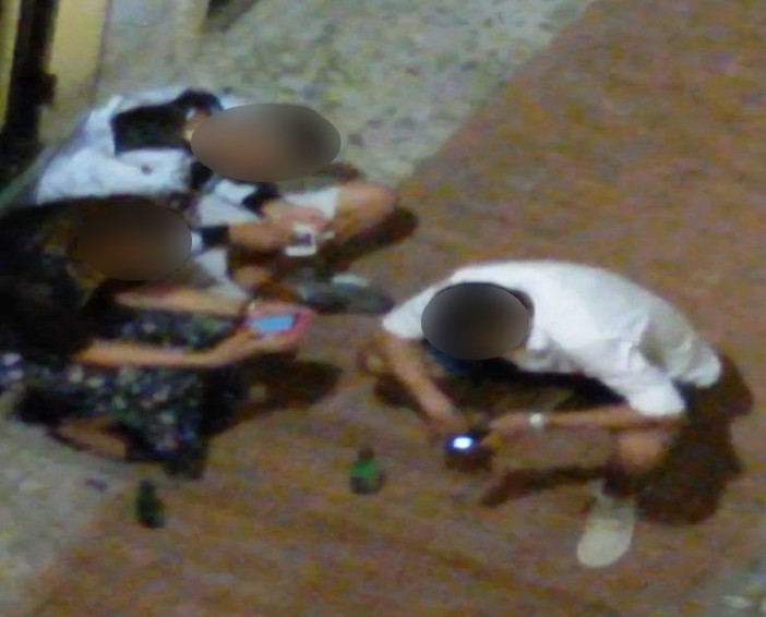 Sanremo: spaccio in piazza Cassini alle 18, un filmato che documenta l'attività in pieno giorno e in centro