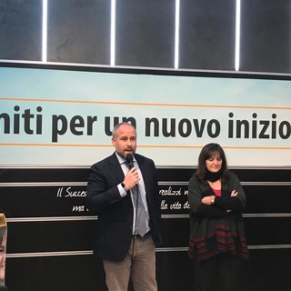 Elezioni a Sanremo: l'assessore regionale alla sanità Sonia Viale al point del candidato sindaco Sergio Tommasini per parlare di sanità ed Ospedale Nuovo (Foto e Video) Elezioni a Sanremo: l'assessore regionale alla sanità Sonia Viale al point del candidato sindaco Sergio Tommasini per parlare di sanità ed Ospedale Nuovo (Foto e Video)