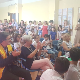 Sanremo: proiettato alla Scuola Primaria Montessori il cortometraggio del progetto 'Stare bene insieme' (Foto)