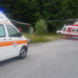 Ventimiglia: biker cade da un sentiero tra Collabassa e Torri e finisce in un dirupo, portato al 'Santa Corona'