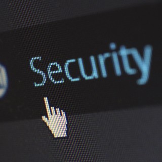 Sanremo: donna 75enne importuna un uomo su un social network, ‘ammonita’ dalla Polizia rischia la denuncia per stalking Sanremo: donna 75enne importuna un uomo su un social network, ‘ammonita’ dalla Polizia rischia la denuncia per stalking