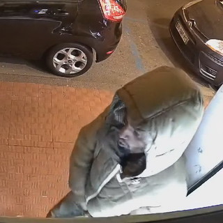 Tentato furto e atti incivili a un negozio di Ventimiglia, Igor Cassini lancia l'appello: "Impossibile stare in sicurezza. Vanno attutate misure reali effettive"
