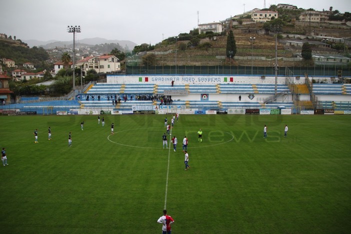 Sanremo: il ‘Comunale’ sarà concesso a Sanremo ’80 e Virtus Sanremo solo per il derby di domenica. Faraldi tranquillizza i tifosi: “La Sanremese ha l’esclusiva” Sanremo: il ‘Comunale’ sarà concesso a Sanremo ’80 e Virtus Sanremo solo per il derby di domenica. Faraldi tranquillizza i tifosi: “La Sanremese ha l’esclusiva”