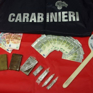 Operazione antidroga dei Carabinieri: arresti e denunce, in manette uno spacciatore marocchino con mezzo chilo di hashish Operazione antidroga dei Carabinieri: arresti e denunce, in manette uno spacciatore marocchino con mezzo chilo di hashish