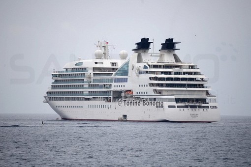 Sanremo: previsto per domani mattina l'arrivo della nave da crociera 'Seabourn Sejourn', divieto di sosta in via Nazario Sauro