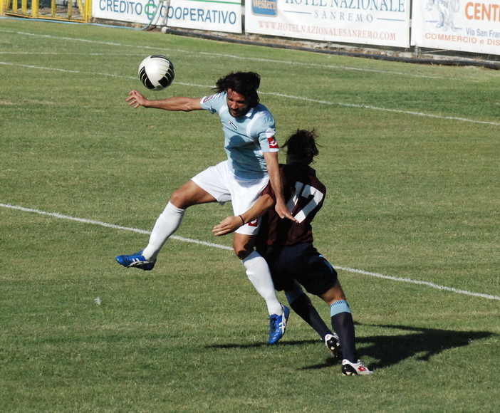 Calcio: Sanremese bloccata in autostrada sulla A12, a rischio il match di Carrara Calcio: Sanremese bloccata in autostrada sulla A12, a rischio il match di Carrara