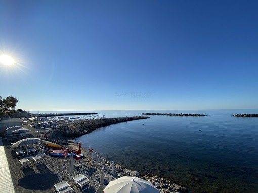 Caldo senza tregua, il mare sfiora i 30 gradi: sulla Riviera temperature anomale e nuova instabilità in arrivo Caldo senza tregua, il mare sfiora i 30 gradi: sulla Riviera temperature anomale e nuova instabilità in arrivo