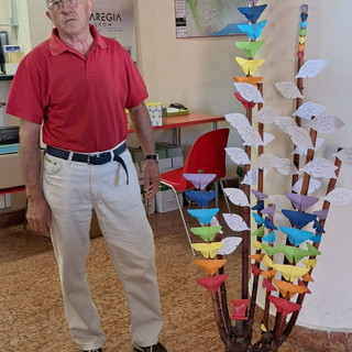 Santo Stefano al Mare, un simbolo di pace per la comunità: inaugurata la scultura donata da Roberto Frascarelli