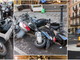 Sanremo: automobilista fa 'strike' durante la notte in via Roma, scooter e spartitraffico abbattuti (Foto)
