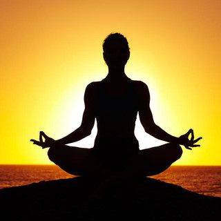 Yin Yoga, meditazione e bagno di suoni all'aperto: un'esperienza di benessere olistico a Sanremo