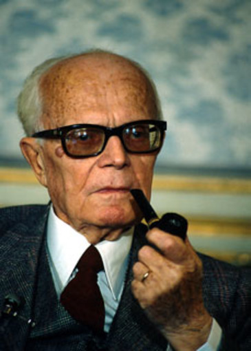 117 anni fa nasceva Sandro Pertini 'Il Presidente': oggi a Ventimiglia nasce l'Atape 117 anni fa nasceva Sandro Pertini 'Il Presidente': oggi a Ventimiglia nasce l'Atape
