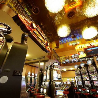 Casinò Sanremo: buon inizio 2015 per le sale slot. Introitati complessivamente € 3,6 milioni in linea con il 2014 Casinò Sanremo: buon inizio 2015 per le sale slot. Introitati complessivamente € 3,6 milioni in linea con il 2014