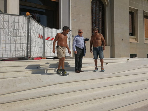 Imperia, sopralluoghi del sindaco Scajola nei cantieri cittadini: “Città deve recuperare terreno, dobbiamo fare bene e celermente” Imperia, sopralluoghi del sindaco Scajola nei cantieri cittadini: “Città deve recuperare terreno, dobbiamo fare bene e celermente”