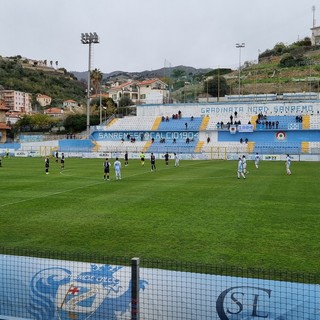 Calcio. Serie D, sospesa al 77' Sanremese-Chisola per infortunio all'arbitro Tagliente Calcio. Serie D, sospesa al 77' Sanremese-Chisola per infortunio all'arbitro Tagliente