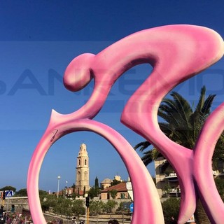 San Lorenzo al Mare si prepara ad accogliere il 'Giro d'Italia': domani concerto di Lamberto Curtoni San Lorenzo al Mare si prepara ad accogliere il 'Giro d'Italia': domani concerto di Lamberto Curtoni