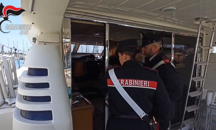 Imperia: esercizio abusivo della professione, il Nas dei Carabinieri sequestra uno yacht a un odontoiatra (Video)