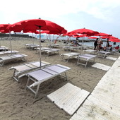 Multa dopo la spiaggia per disabili alla Foce, il lettore: "Così ci sentiamo esclusi", ora le verifiche della Municipale Multa dopo la spiaggia per disabili alla Foce, il lettore: "Così ci sentiamo esclusi", ora le verifiche della Municipale