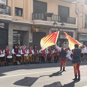 "Domenica Insieme Estate" a Ventimiglia, flash mob a sorpresa degli Sbandieranti: il centro si ferma ad applaudire (Foto) "Domenica Insieme Estate" a Ventimiglia, flash mob a sorpresa degli Sbandieranti: il centro si ferma ad applaudire (Foto)