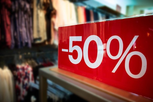 Scattano oggi i saldi: nella nostra provincia a gennaio frequentazione dei negozi in calo del 50% Scattano oggi i saldi: nella nostra provincia a gennaio frequentazione dei negozi in calo del 50%