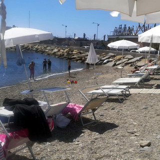 Sanremo: blackout alla stazione di sollevamento a San Martino, divieto di balneazione alla 'Spiaggia dell'Antenna' Sanremo: blackout alla stazione di sollevamento a San Martino, divieto di balneazione alla 'Spiaggia dell'Antenna'