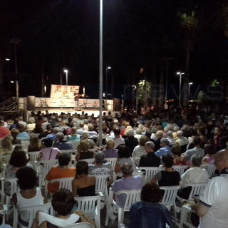 SanBart Cabaret, inizio col botto: grande successo per lo spettacolo di Marco Guarena, domani Beppe Braida, sabato 'I Mammuth' SanBart Cabaret, inizio col botto: grande successo per lo spettacolo di Marco Guarena, domani Beppe Braida, sabato 'I Mammuth'