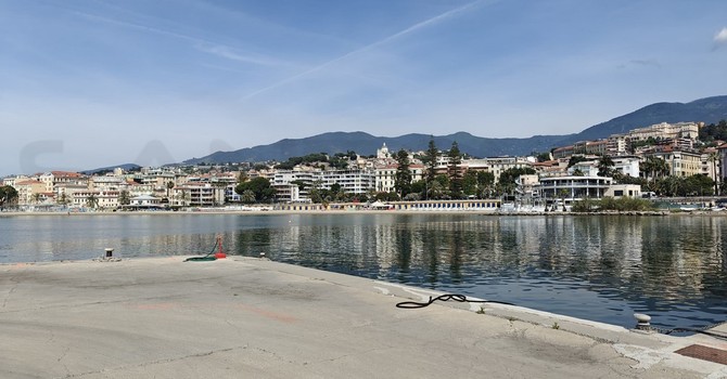 Balneazione a Sanremo, i gestori di corso Trento Trieste: "Valori oltre il limite di appena 0,2. Martedì attesa la revoca" Balneazione a Sanremo, i gestori di corso Trento Trieste: "Valori oltre il limite di appena 0,2. Martedì attesa la revoca"