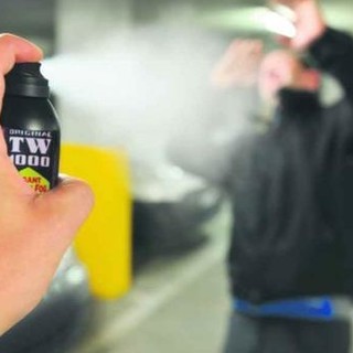 Ventimiglia: domenica prossima la Lega regalerà un flacone di spray anti aggressione alle donne