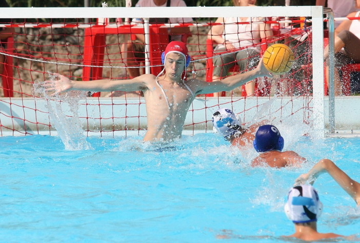 Pallanuoto: il portiere della Rari Imperia, Stefano Grossi, vince con la Liguria il 'Torneo delle regioni'