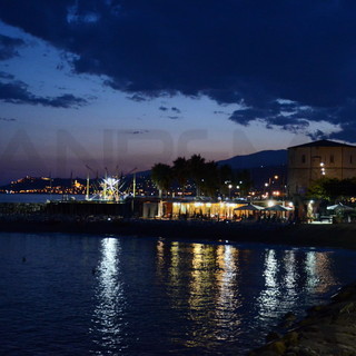 Fiera, processione e fuochi d'artificio per la festa patronale di Santo Stefano al Mare Fiera, processione e fuochi d'artificio per la festa patronale di Santo Stefano al Mare