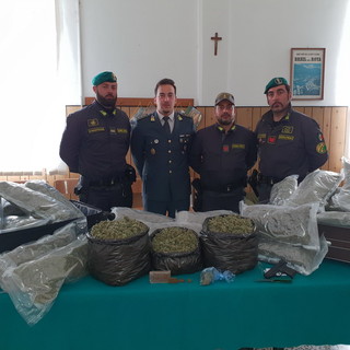 Ventimiglia: 'Pakros' colpisce ancora, autocarro in viaggio dalla Spagna carico di droga. Arrestati due spagnoli