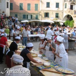 Apricale: domenica prossima, appuntamento con la 55° edizione della tradizionale Sagra della Pansarola e Zabaione.