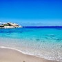 Sardegna tra spiagge e borghi: come scegliere la zona giusta per le vacanze estive