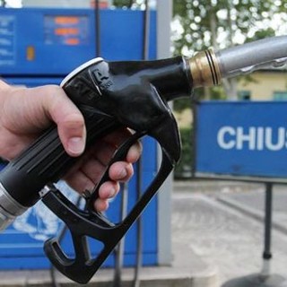 Scatta lo sciopero dei benzinai in Liguria: 3 giorni di disagi anche nella nostra provincia