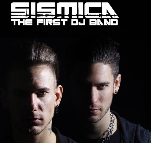 Santo Stefano al Mare: questa sera in piazza Baden Powell la musica con i Sismica - the first Dj Band Santo Stefano al Mare: questa sera in piazza Baden Powell la musica con i Sismica - the first Dj Band