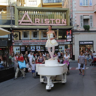 Oggi è il Sanremo Music Day, pianoforti ed esibizioni live nelle vie del centro cittadino