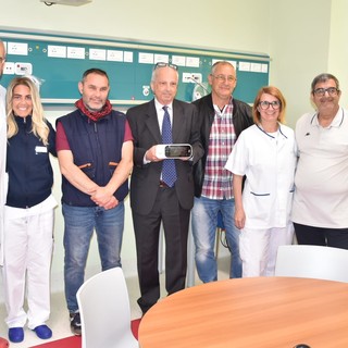 L'Ospedale di Sanremo riceve l'apparecchio donato dai Calciatori veterani over 45