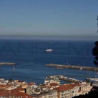 Sanremo: in rada lo yacht superlusso 'Sherakhan', si può noleggiare e comprarlo costa 21 milioni (Foto) Sanremo: in rada lo yacht superlusso 'Sherakhan', si può noleggiare e comprarlo costa 21 milioni (Foto)