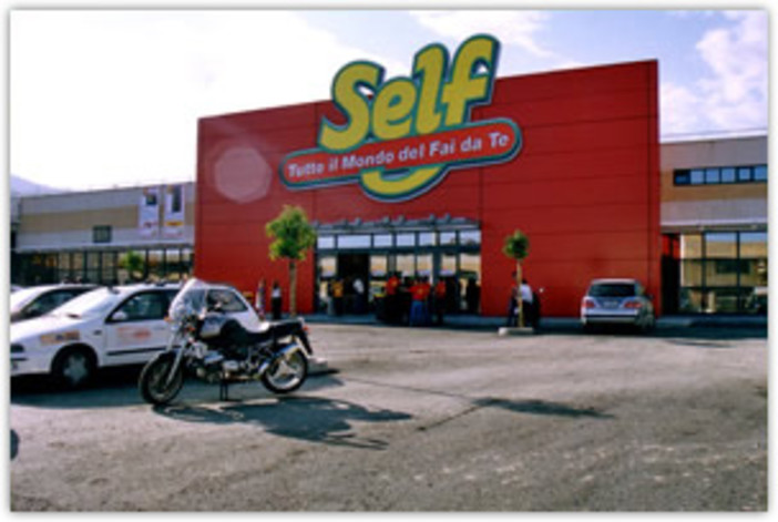 Parco Roia a Ventimiglia: anche il Self (grande catena del 'fai da te') si fa avanti? Direttore e amministratore delegato avvistati in Comune