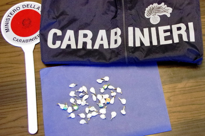 Sanremo: blitz dei Carabinieri della città dei fiori, in manette un 50enne spacciatore di droga Sanremo: blitz dei Carabinieri della città dei fiori, in manette un 50enne spacciatore di droga