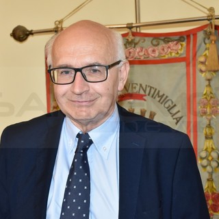 Ventimiglia: è arrivato a mezzogiorno il Commissario Prefettizio, subito le prime riunioni e poi al lavoro (Foto)