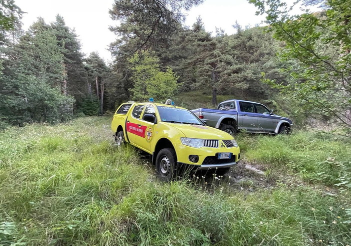 Mendatica: due settantenni si perdono in località Valcona durante un'escursione, intervento del Soccorso Alpino (Foto) Mendatica: due settantenni si perdono in località Valcona durante un'escursione, intervento del Soccorso Alpino (Foto)