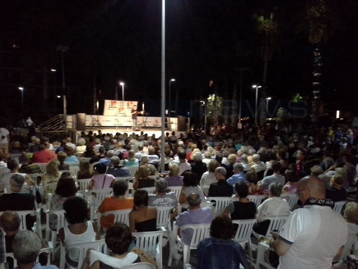 SanBart Cabaret, inizio col botto: grande successo per lo spettacolo di Marco Guarena, domani Beppe Braida, sabato 'I Mammuth' SanBart Cabaret, inizio col botto: grande successo per lo spettacolo di Marco Guarena, domani Beppe Braida, sabato 'I Mammuth'