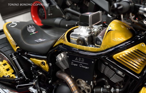 Continua il 'Sanremo motorbike show', le più belle foto di Tonino Bonomo della giornata inaugurale Continua il 'Sanremo motorbike show', le più belle foto di Tonino Bonomo della giornata inaugurale