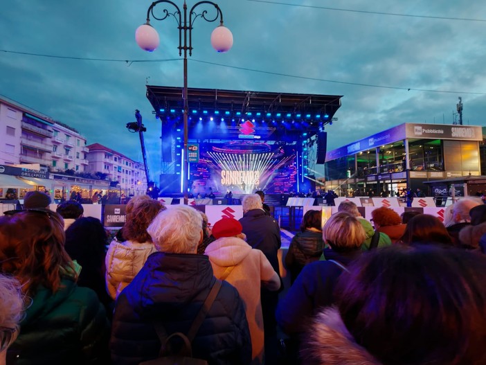 Grande opening del Suzuki Stage in Piazza Colombo a Sanremo