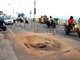 Sanremo: l'asfalto cede sull'Aurelia a Capo Nero, intervento dell'Anas e strada aperta a senso unico alternato